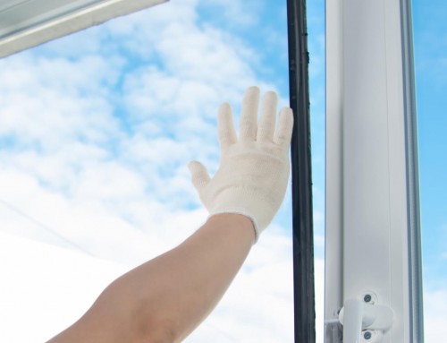 La Comunidad de Madrid amplía en 810.000 euros el presupuesto de los Planes Renove de Ventanas y de Ascensores